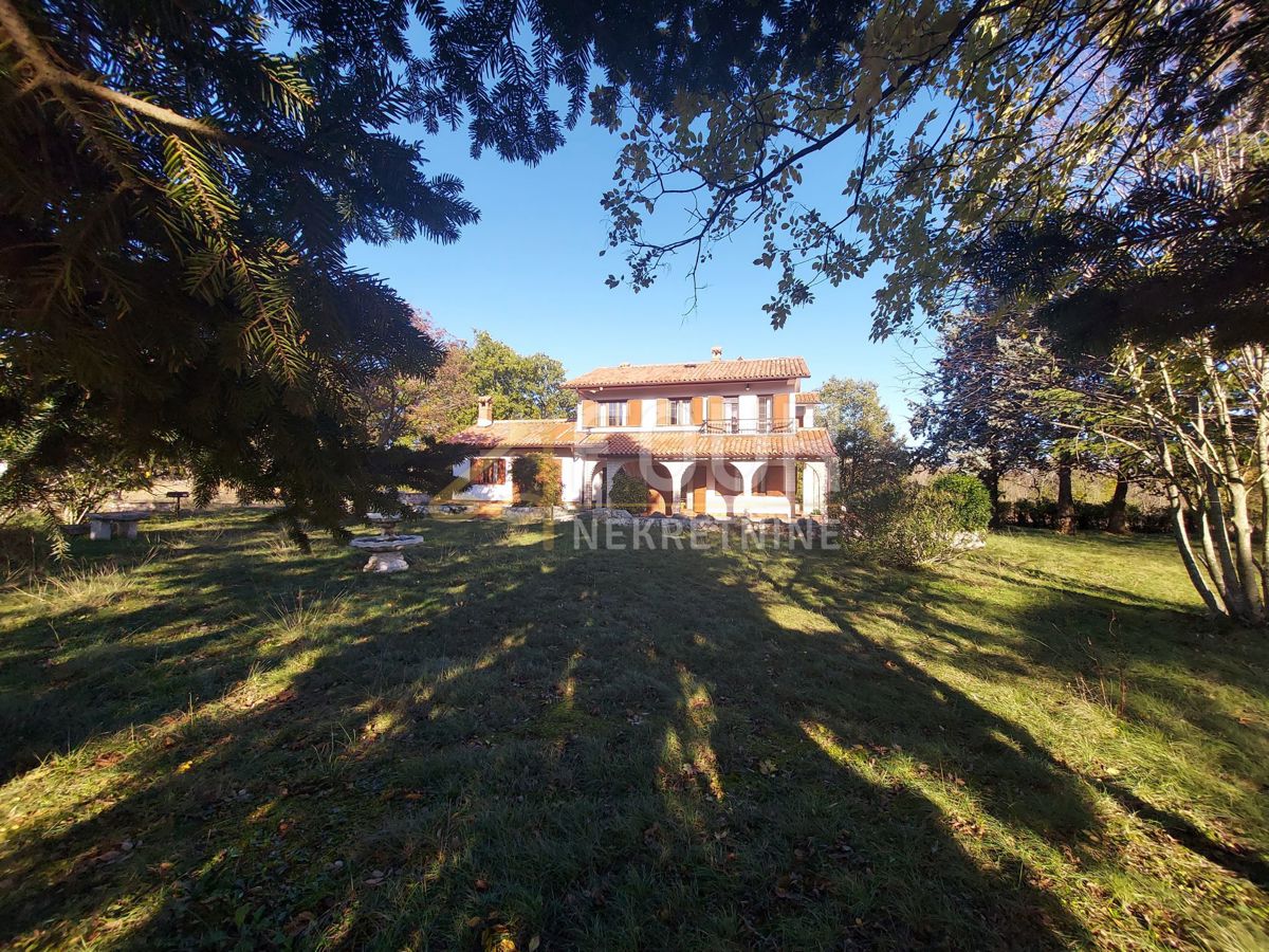 Hiša Labin, 300m2