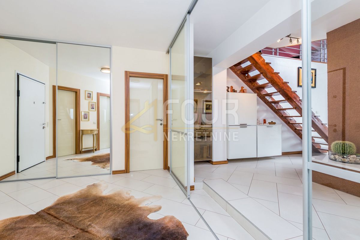 Stanovanje Opatija - Centar, Opatija, 202m2