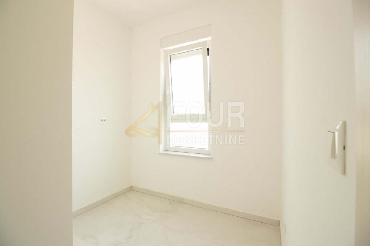 Hiša Kornić, Krk, 250m2