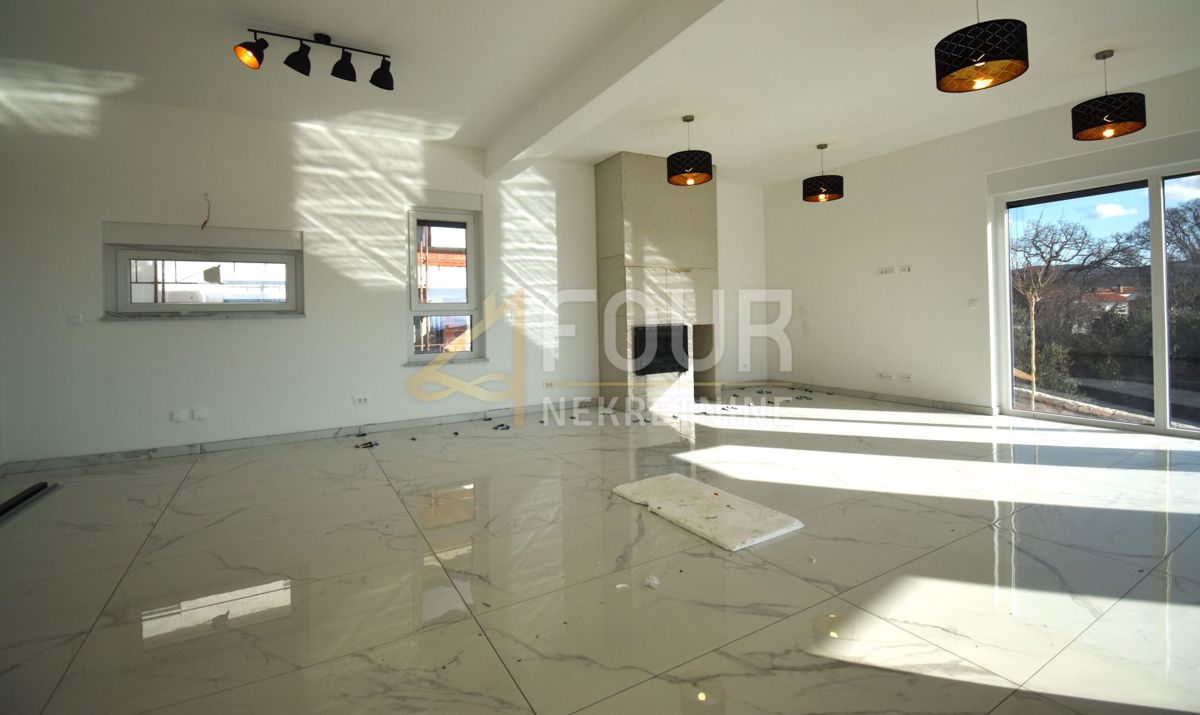 Hiša Kornić, Krk, 250m2