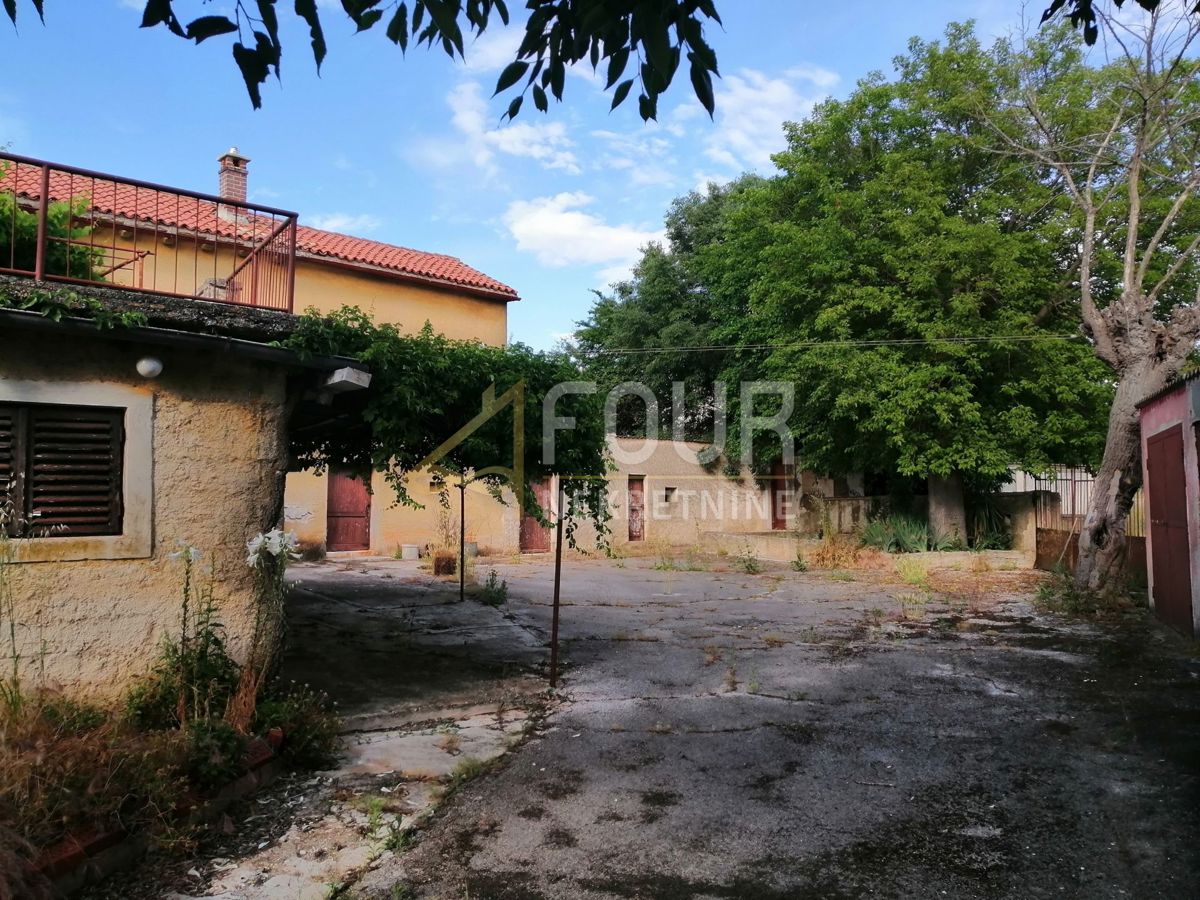 Hiša Svetvinčenat, 200m2