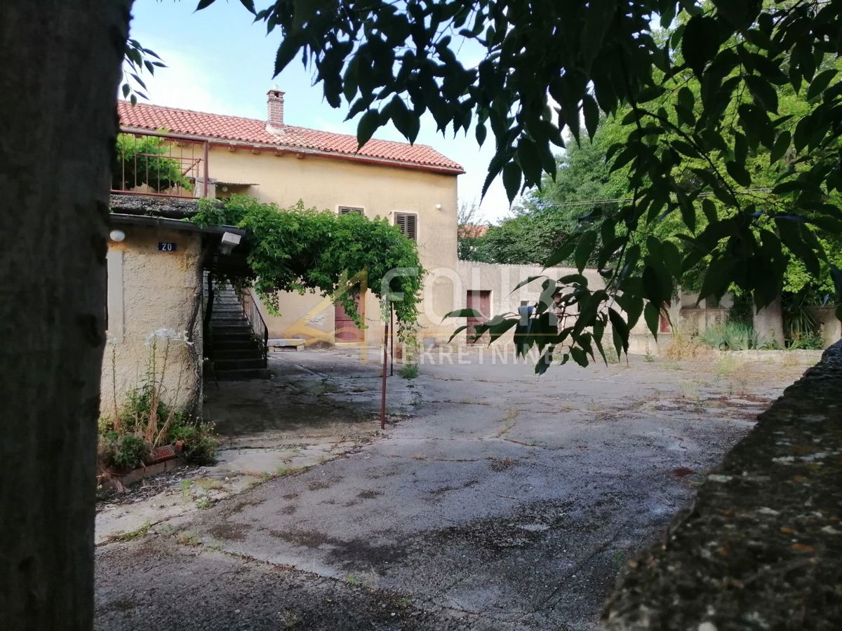 Hiša Svetvinčenat, 200m2