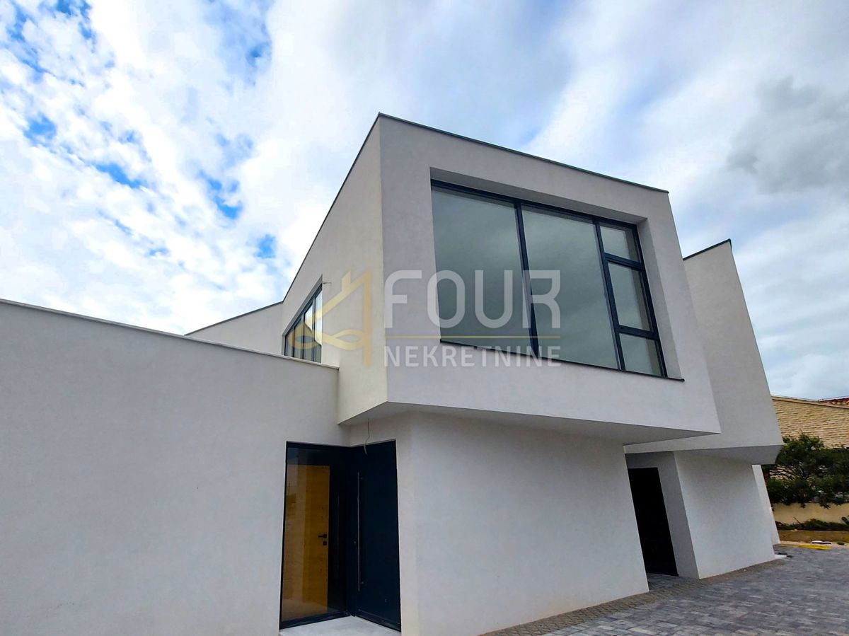 Hiša Vodice, 150m2