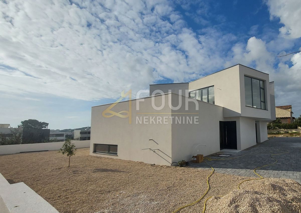 Hiša Vodice, 150m2