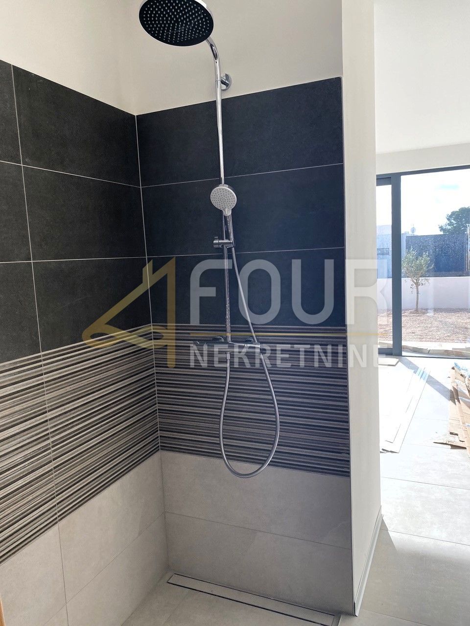 Hiša Vodice, 150m2