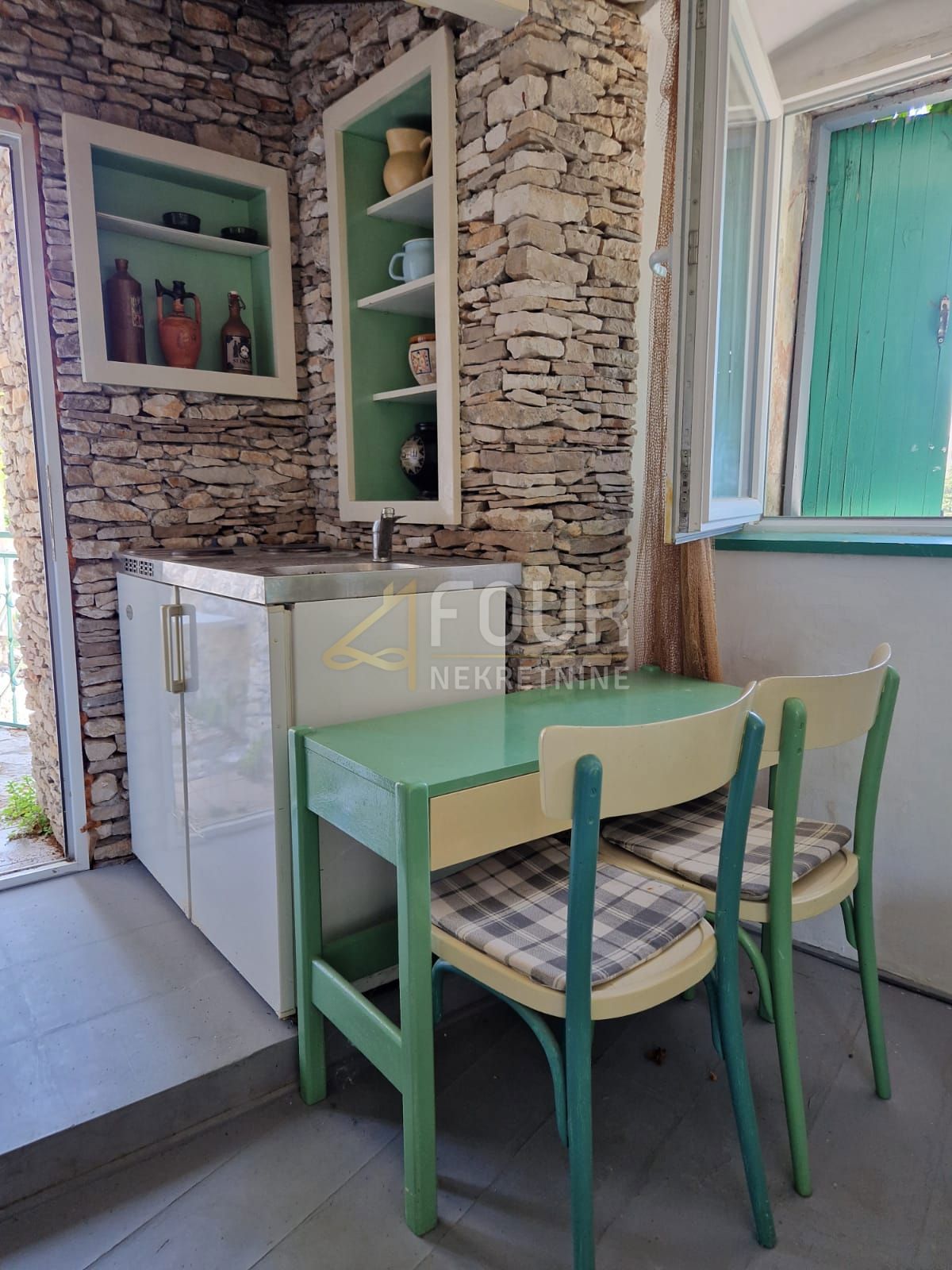 Otok Brač, Nerežišća, čarobna kamnita hiša