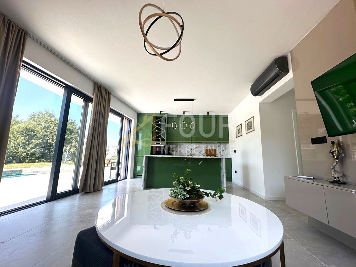 Hiša Labin, 200m2