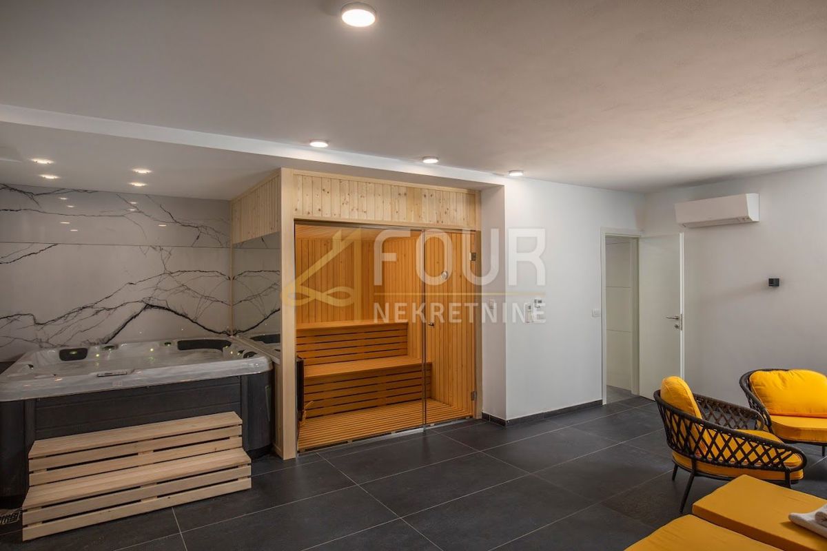 Stanovanje Mošćenička Draga, 221,20m2