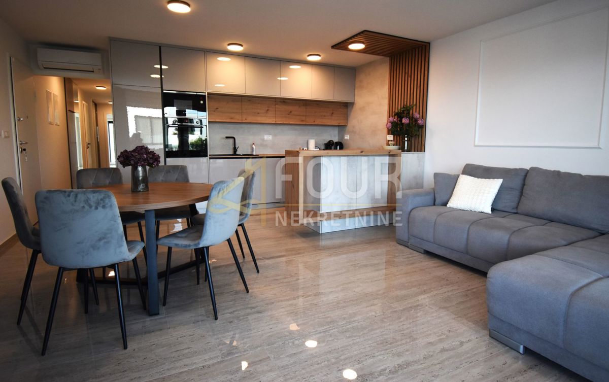 Stanovanje Malinska, Malinska-Dubašnica, 88,40m2