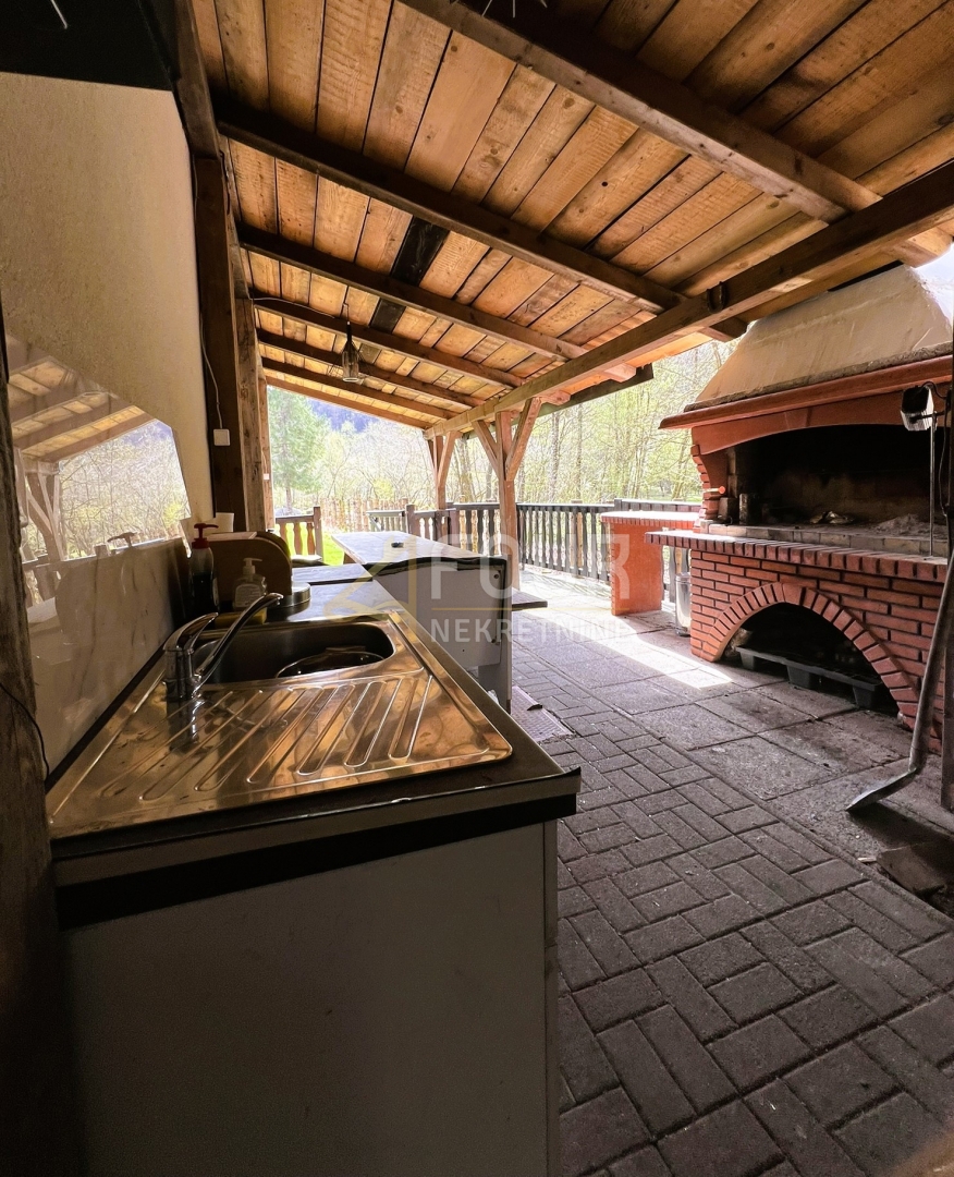 Hiša Brod na Kupi, Delnice, 168m2