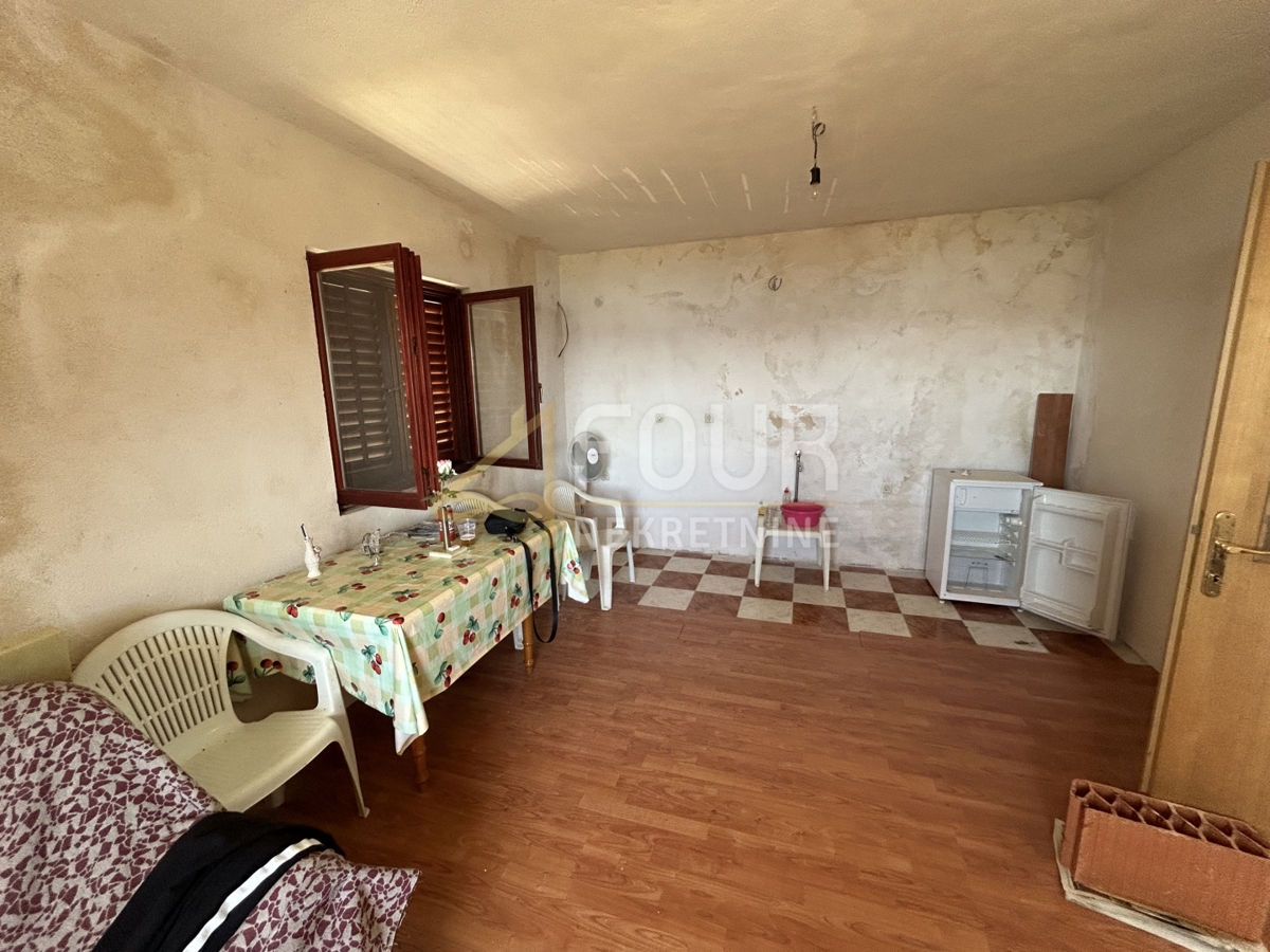 Hiša Maslenica, Jasenice, 81m2