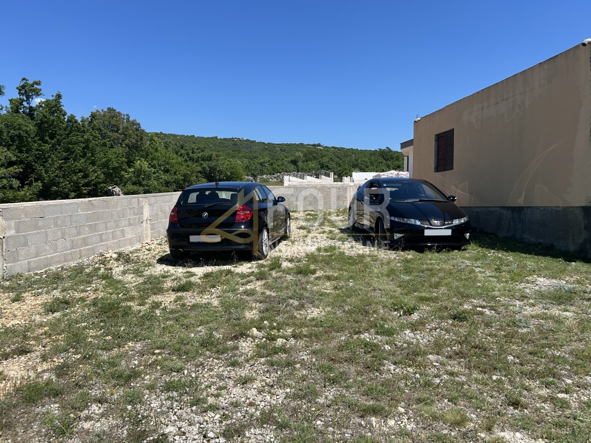 Hiša Maslenica, Jasenice, 81m2