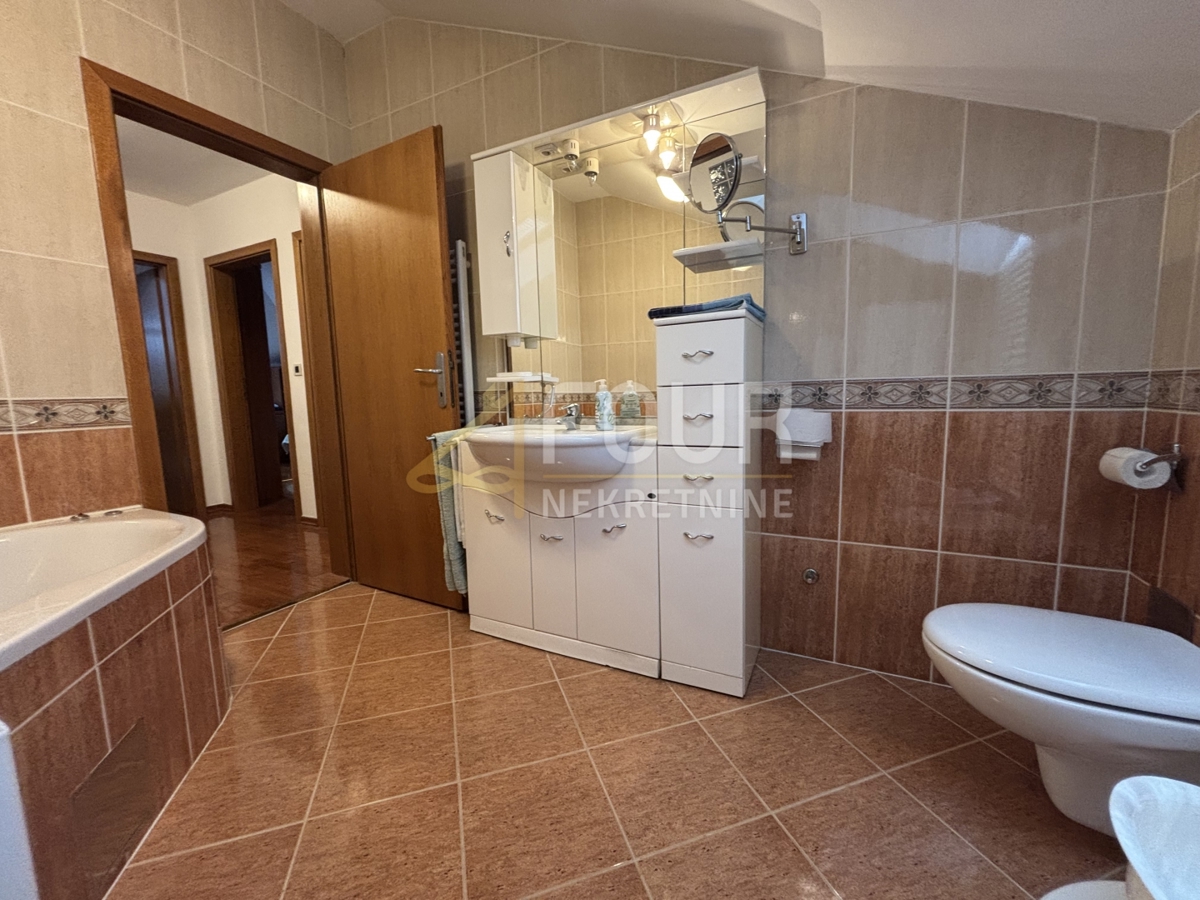 Stanovanje Ičići, Opatija - Okolica, 92,18m2