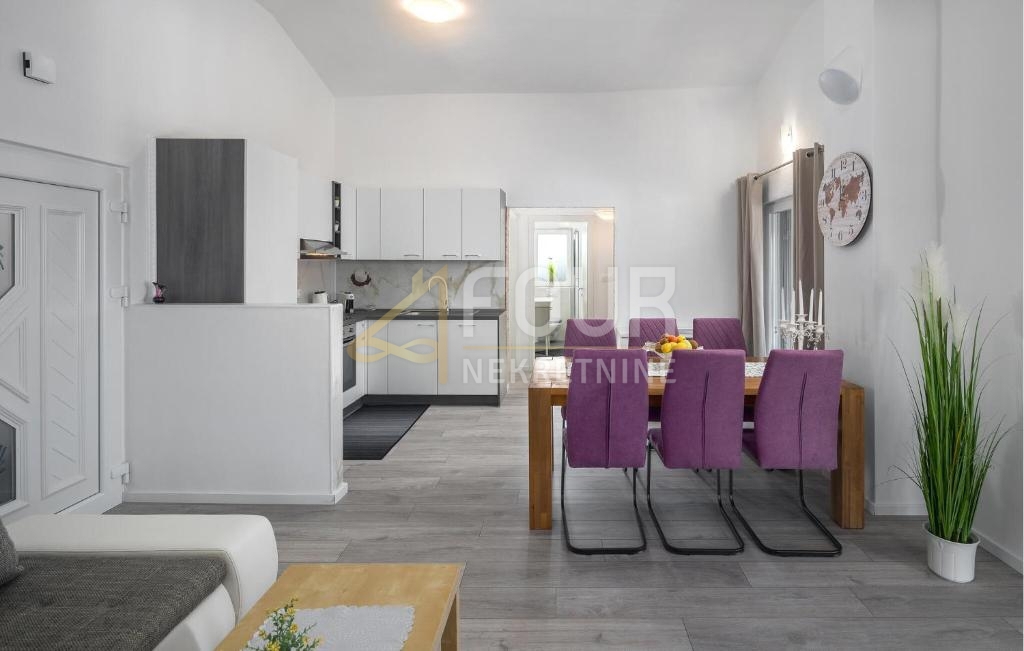 Hiša Nova Vas, Poreč, 355,66m2