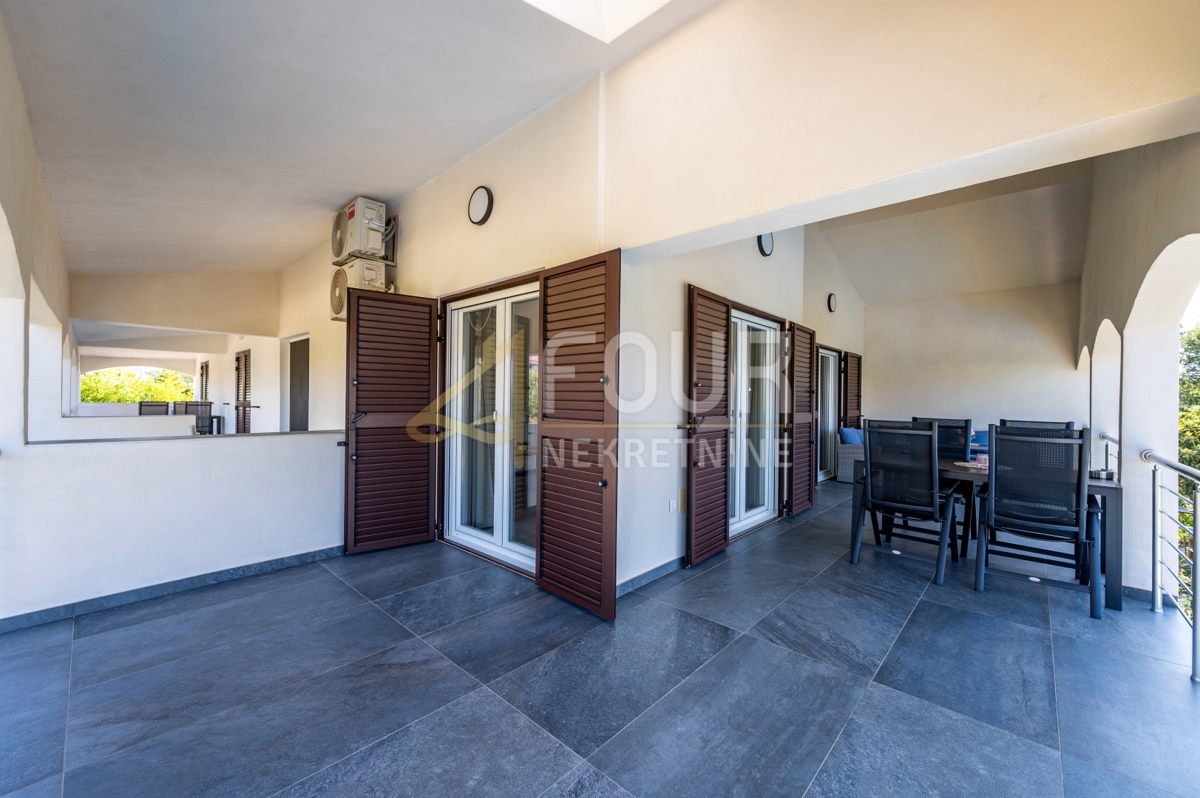 Hiša Nova Vas, Poreč, 355,66m2