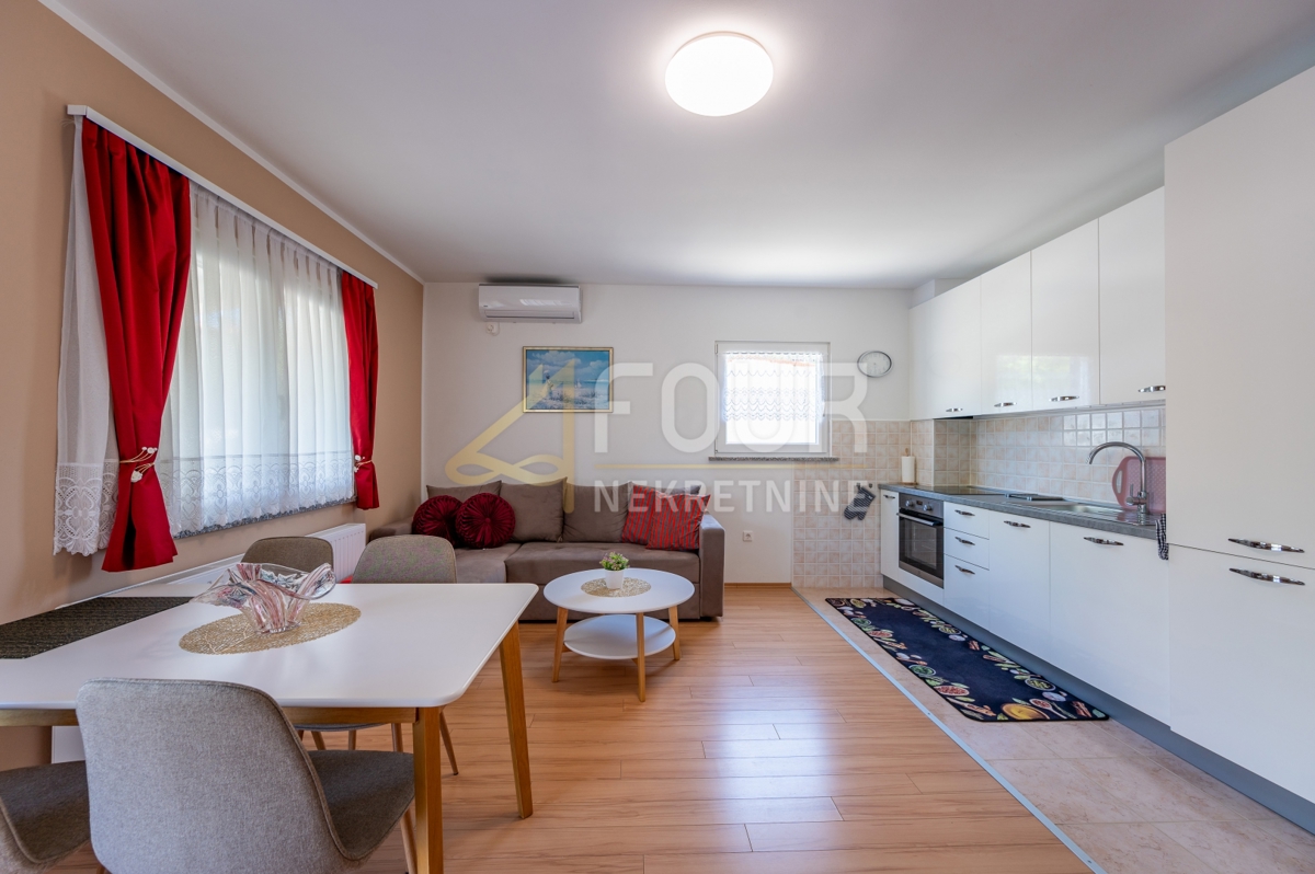 Hiša Nova Vas, Poreč, 355,66m2
