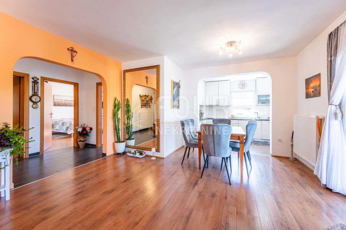 Hiša Nova Vas, Poreč, 355,66m2