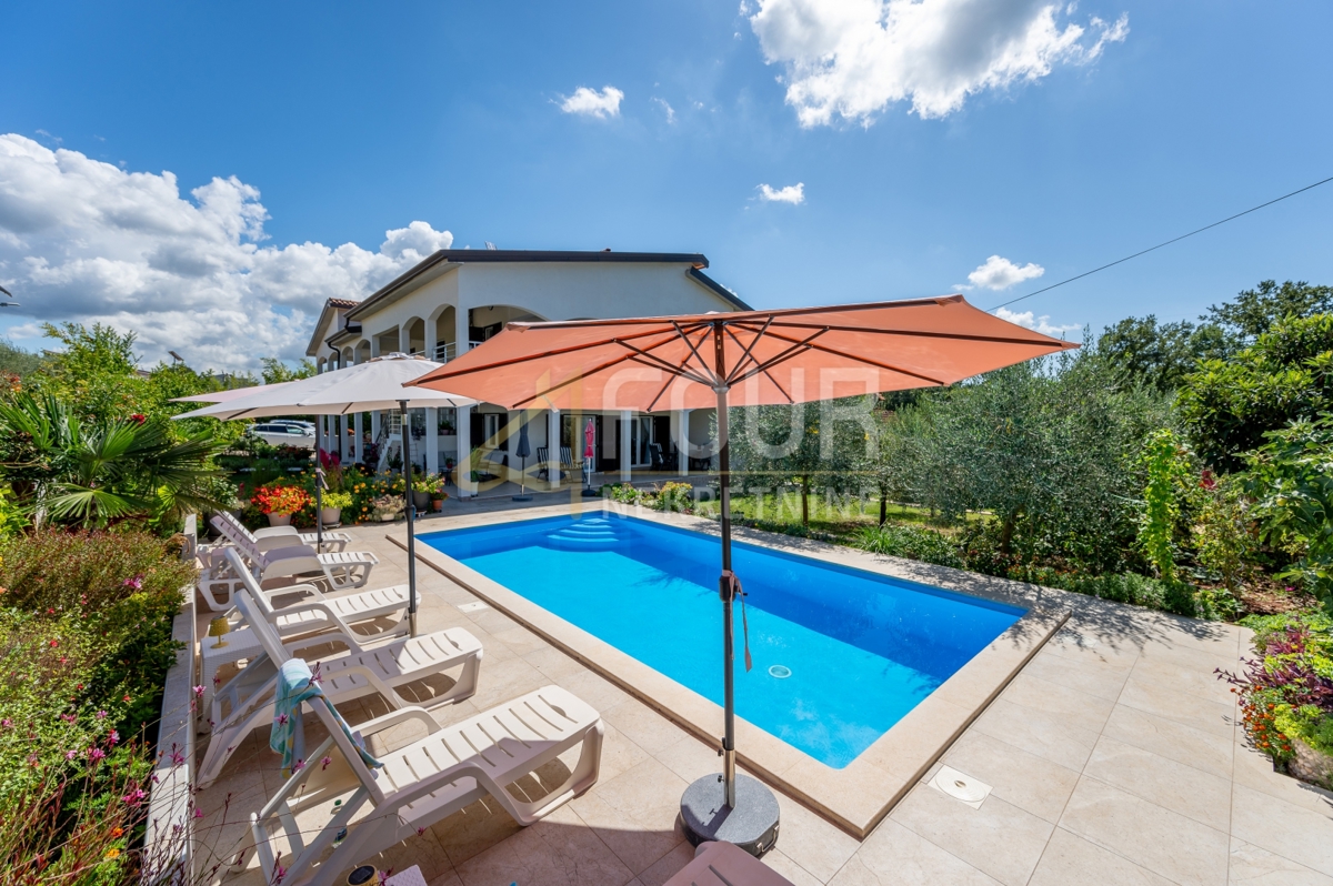 Hiša Nova Vas, Poreč, 355,66m2
