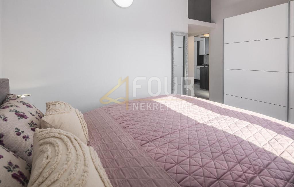 Hiša Nova Vas, Poreč, 355,66m2
