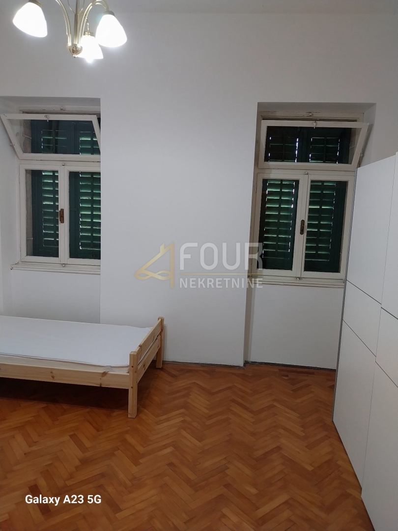 Stanovanje Centar, Pula, 66,76m2