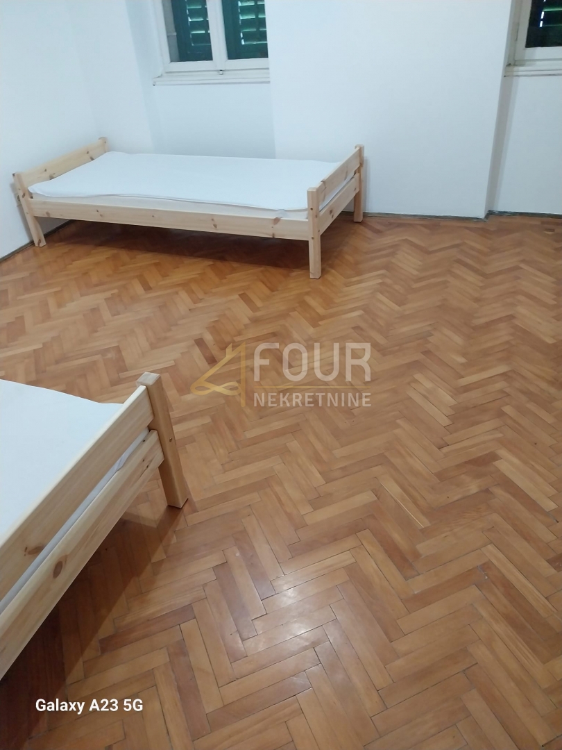 Stanovanje Centar, Pula, 66,76m2