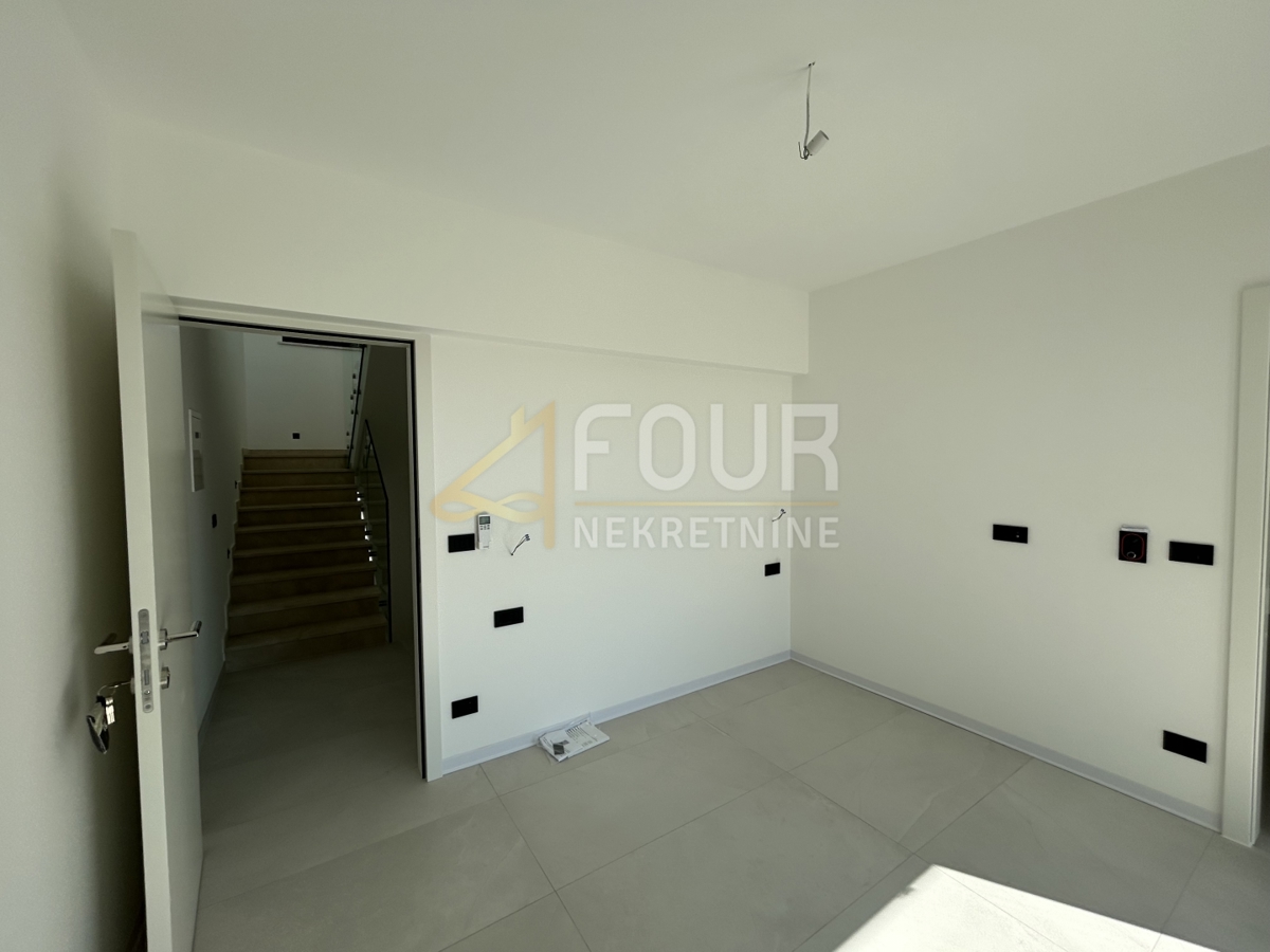 Stanovanje Poreč, 200m2