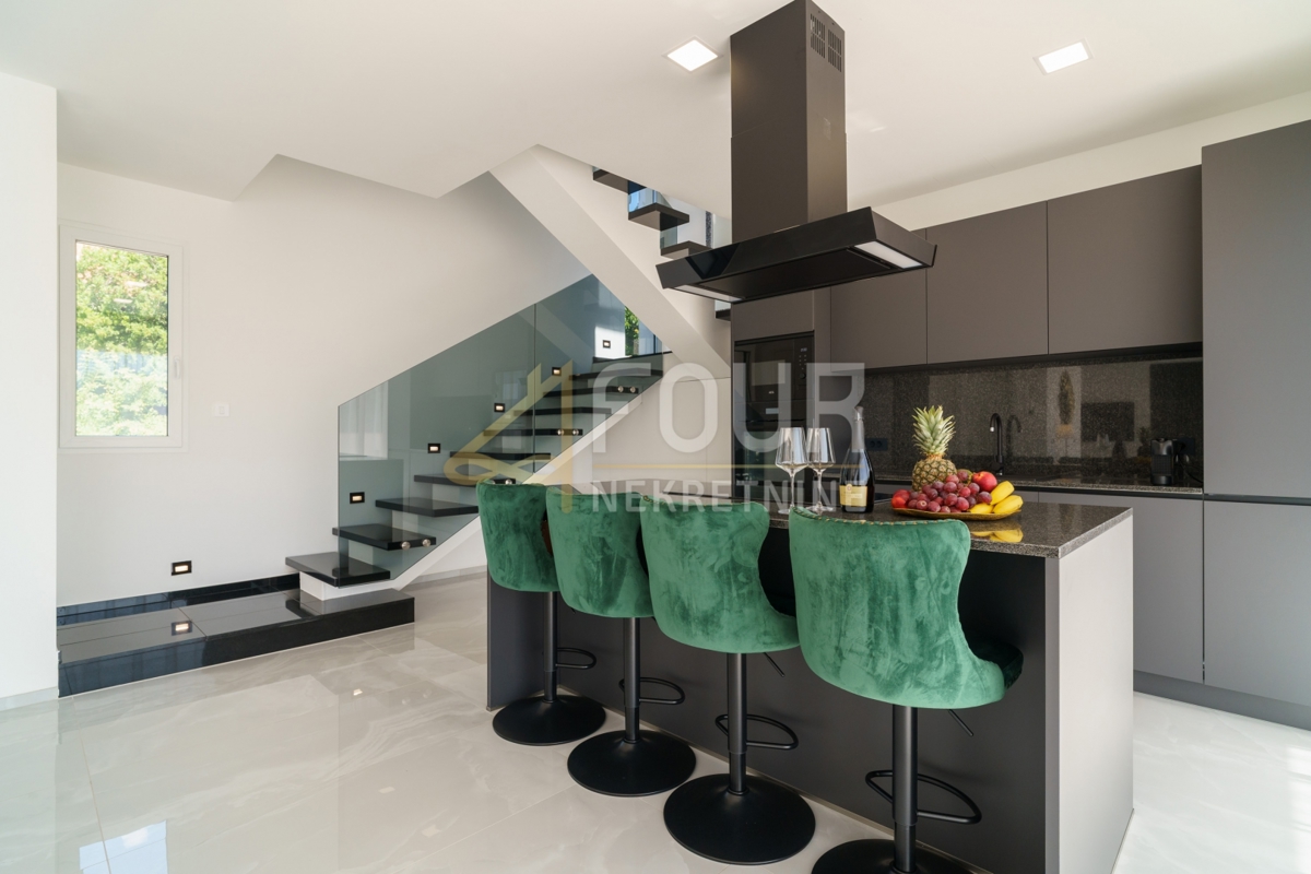 Hiša Bribir, Vinodolska Općina, 109m2