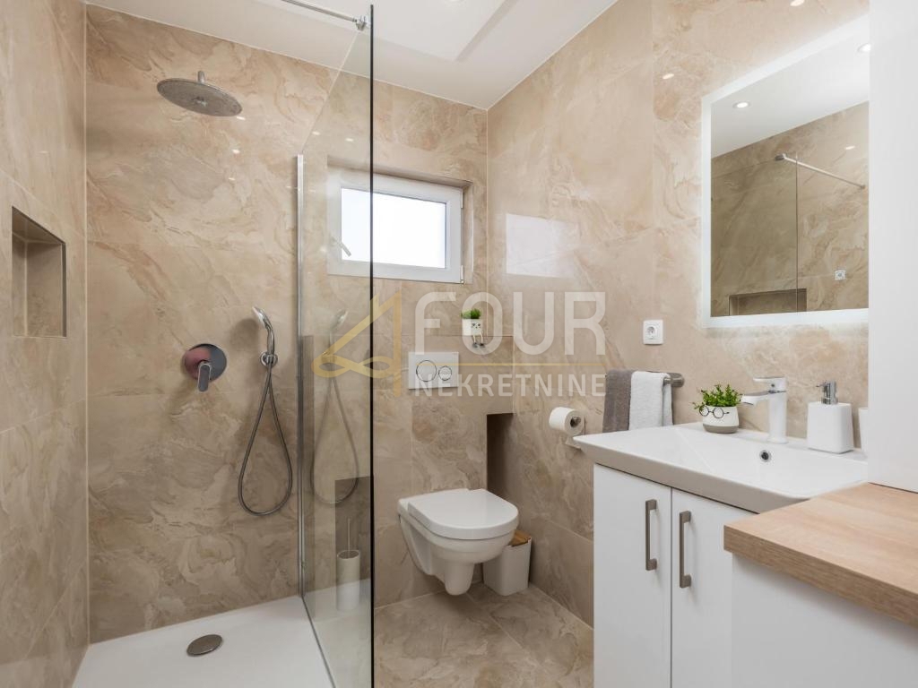 Hiša Jadranovo, Crikvenica, 175m2