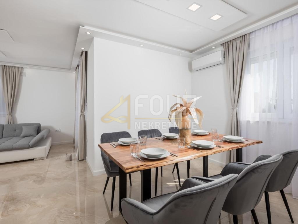 Hiša Jadranovo, Crikvenica, 175m2