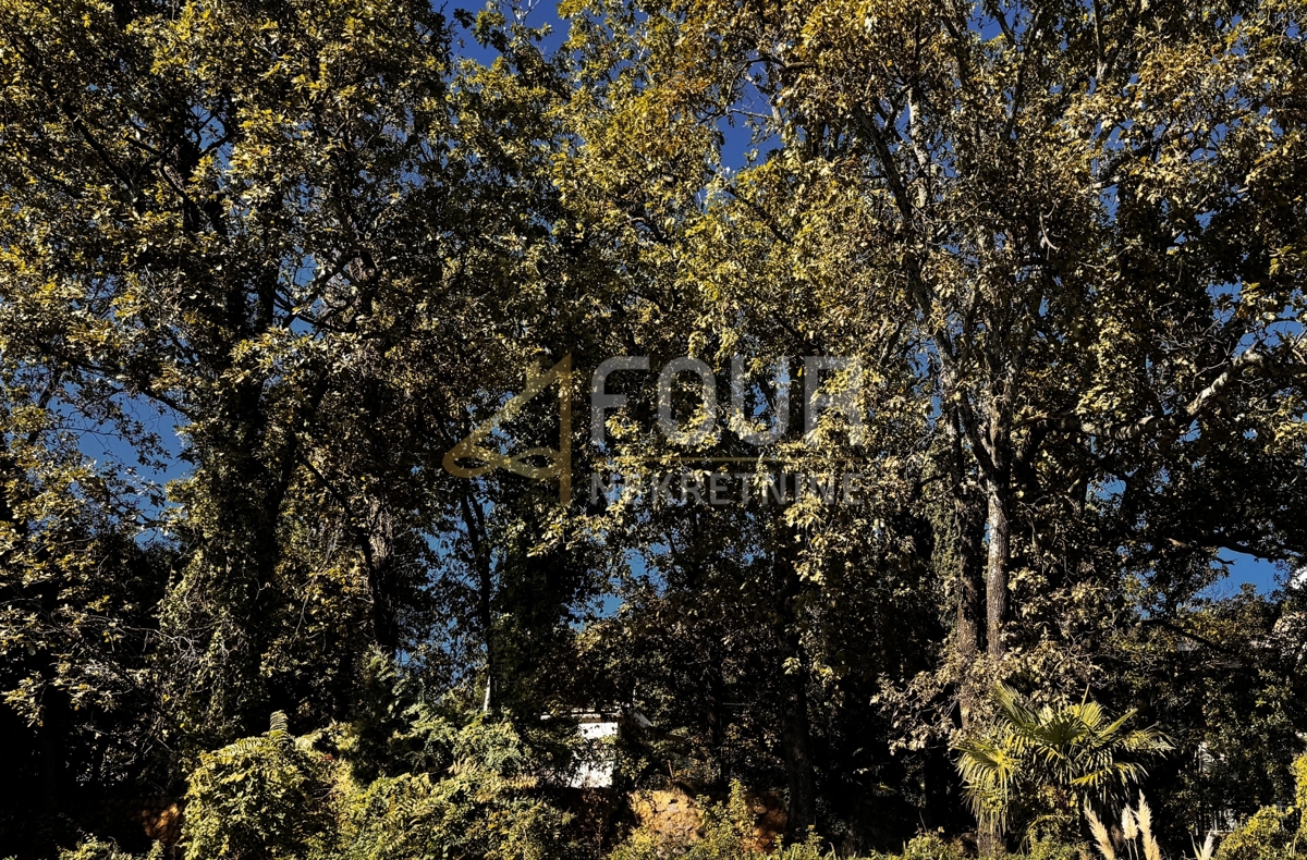 Zemljišče Opatija - Centar, Opatija, 994m2