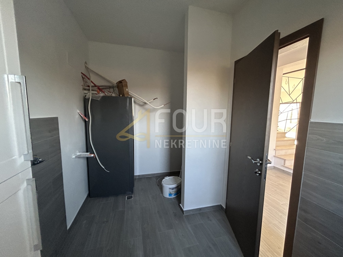 Hiša Tar, Tar-Vabriga, 242m2