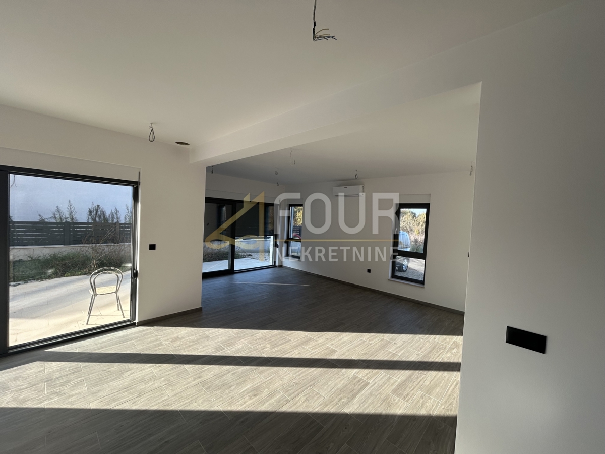 Hiša Tar, Tar-Vabriga, 242m2