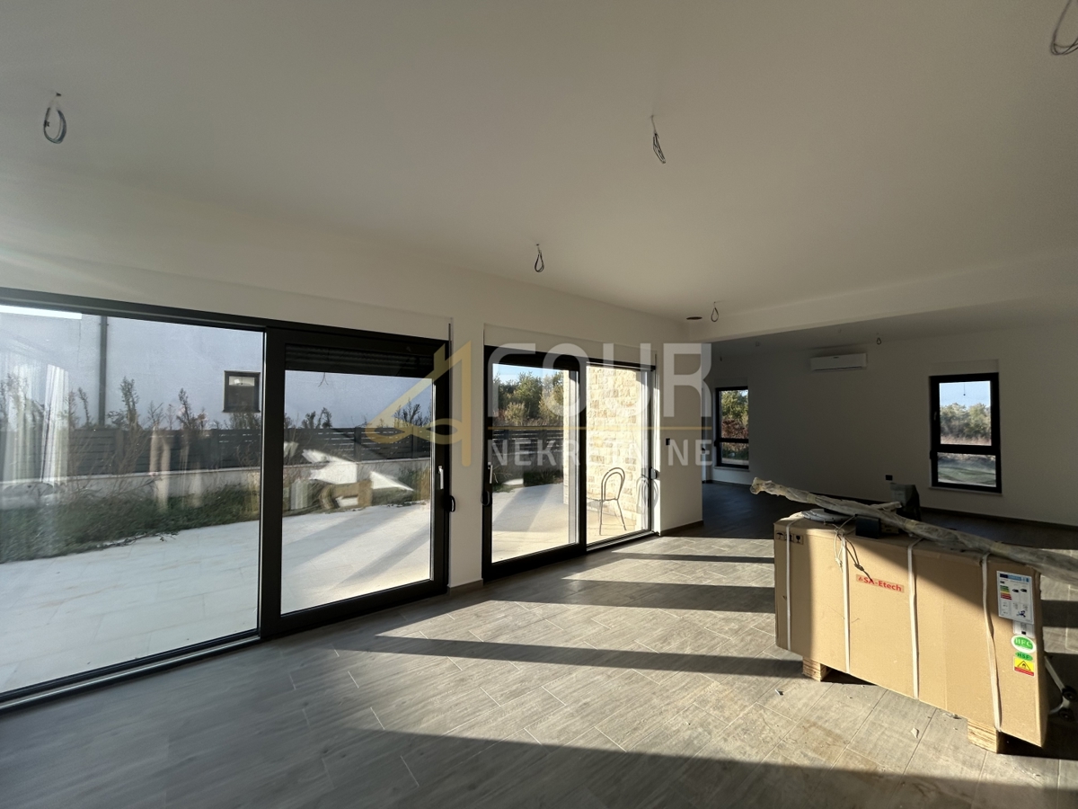 Hiša Tar, Tar-Vabriga, 242m2