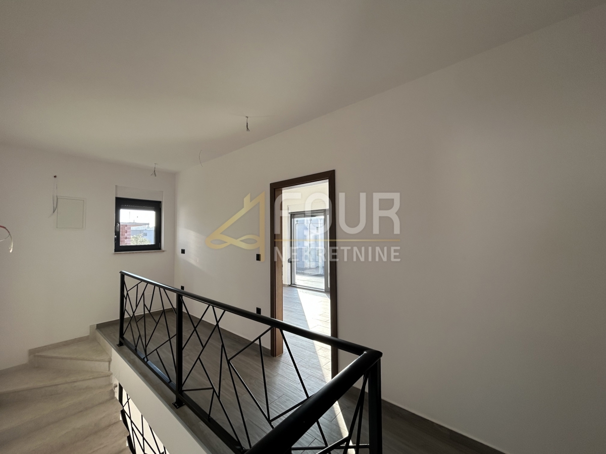 Hiša Tar, Tar-Vabriga, 242m2