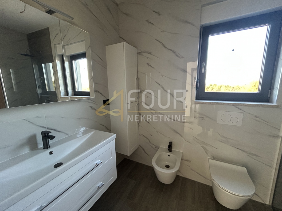 Hiša Tar, Tar-Vabriga, 242m2