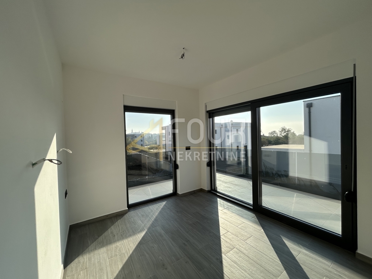 Hiša Tar, Tar-Vabriga, 242m2