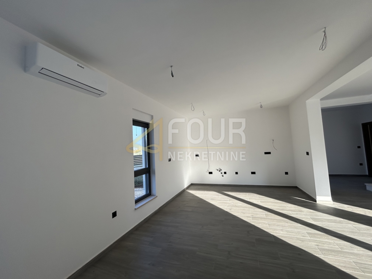 Hiša Tar, Tar-Vabriga, 242m2