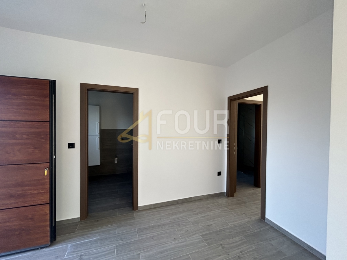 Hiša Tar, Tar-Vabriga, 242m2