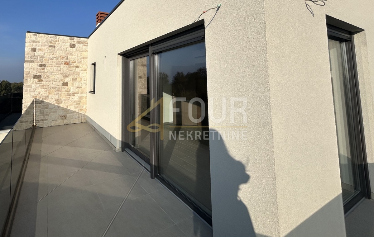 Hiša Tar, Tar-Vabriga, 242m2