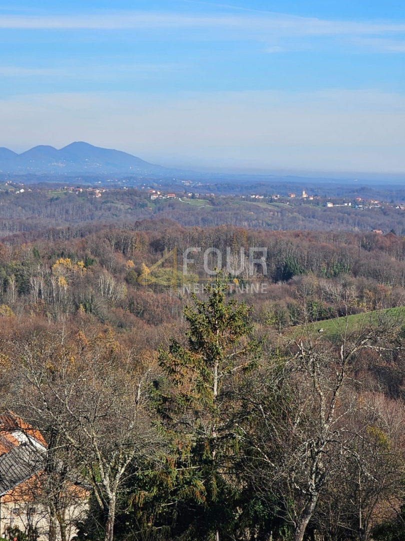 Zemljišče Ozalj, 1.090m2