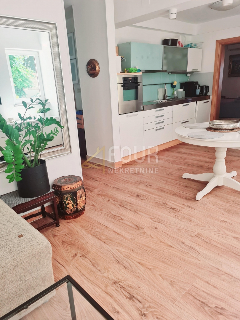 Stanovanje Mošćenička Draga, 84,36m2