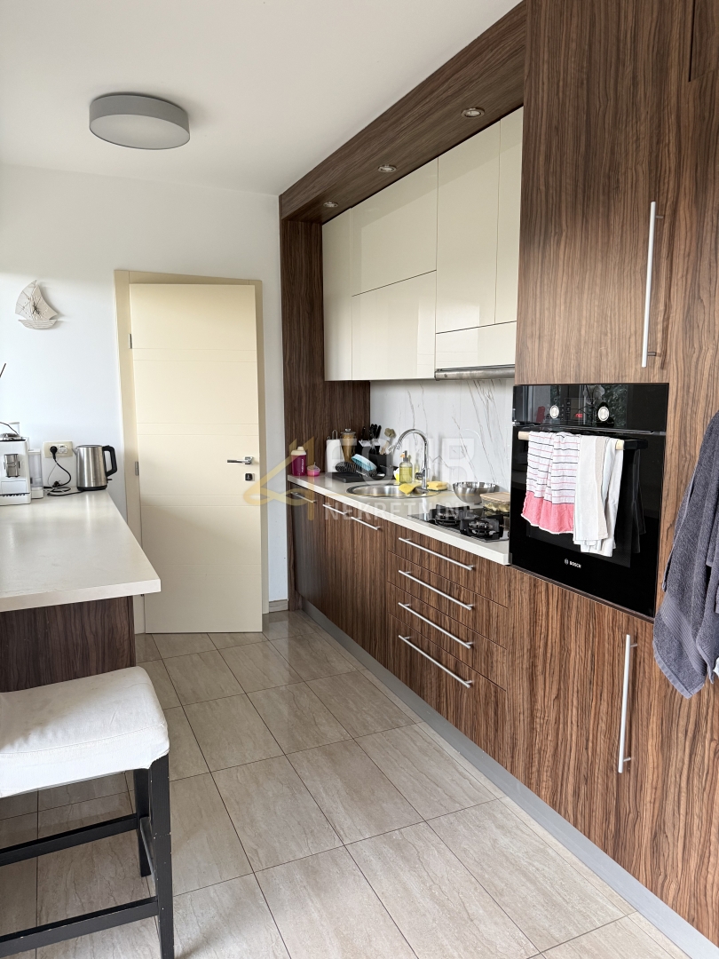 Kastav, Rešetari, 3 spalnice + dnevna soba, 99,77m2, dvorišče