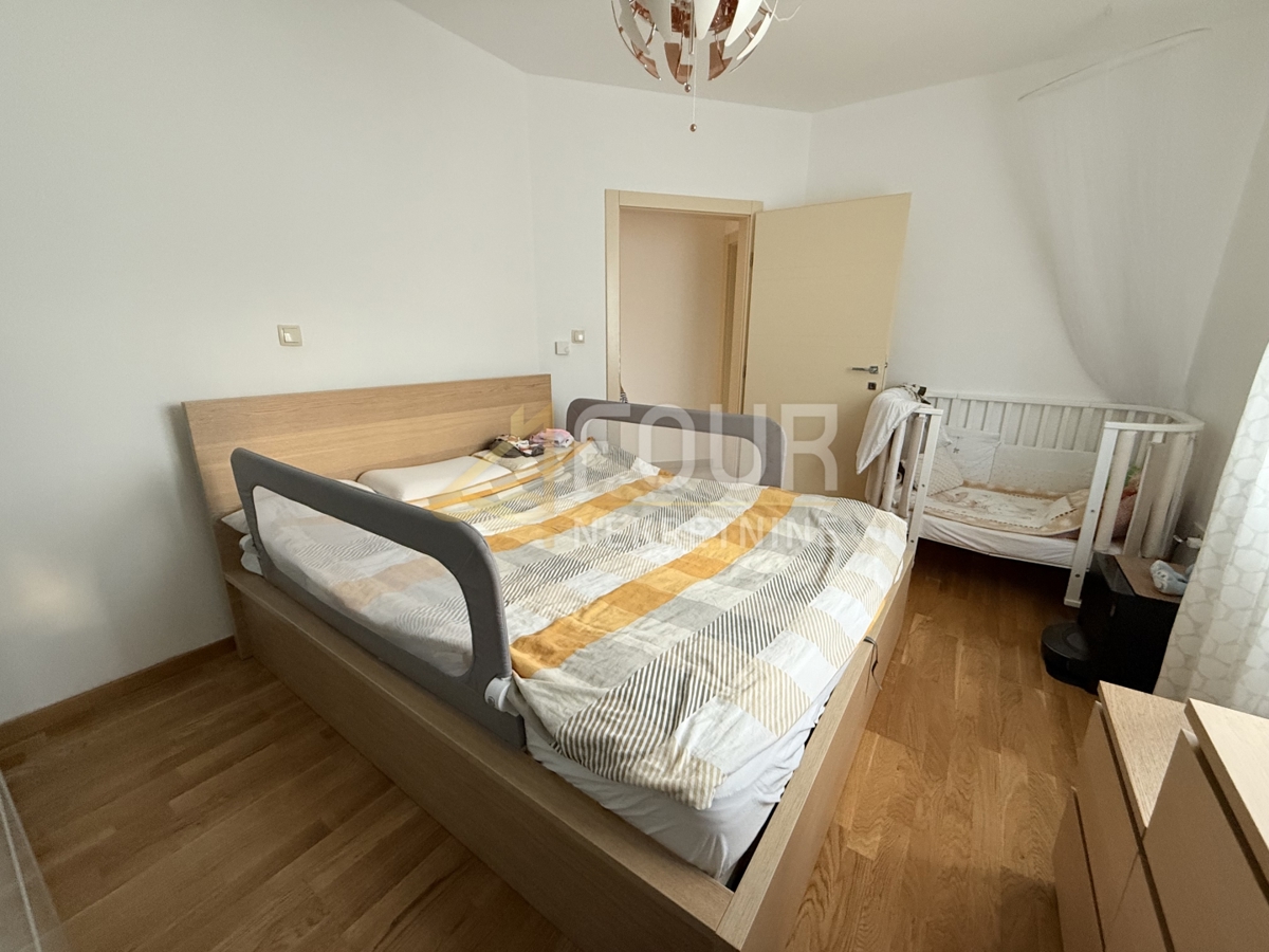 Kastav, Rešetari, 3 spalnice + dnevna soba, 99,77m2, dvorišče