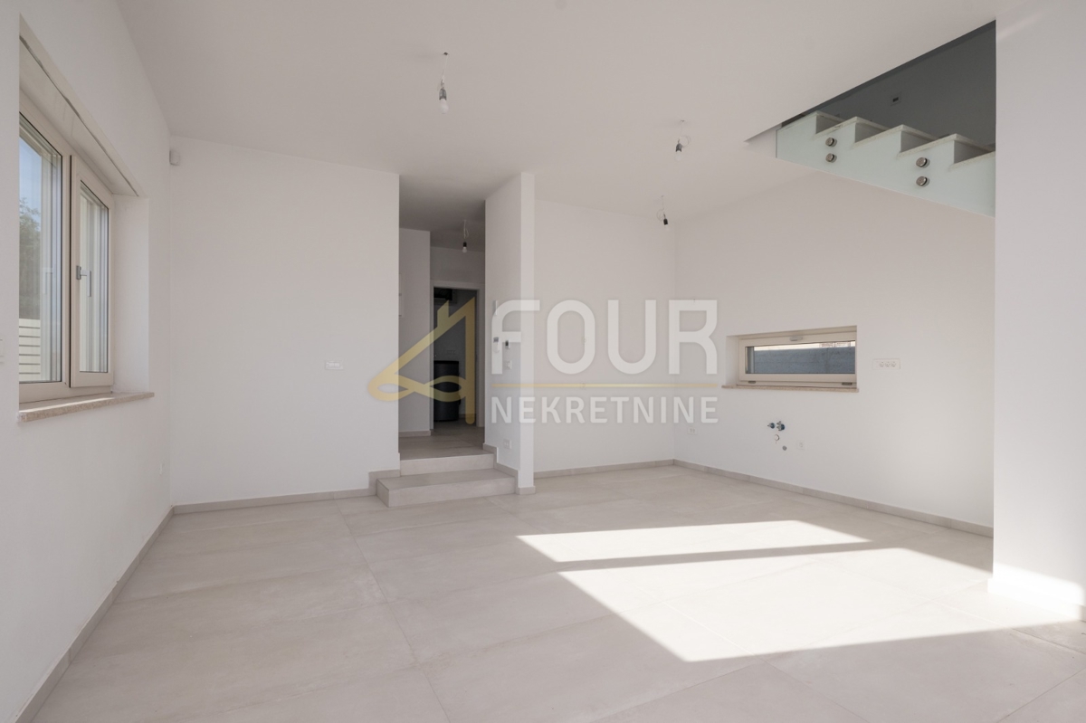 Istra, Ližnjan, samostojna hiša s bazenom