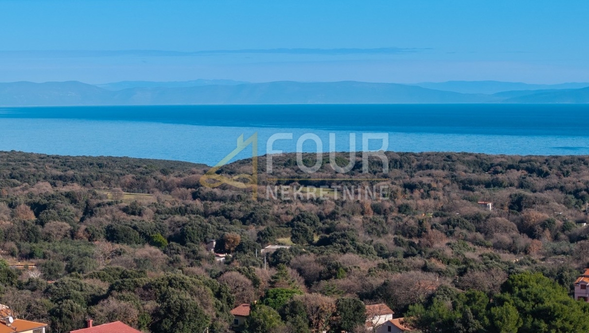 Istra, Ližnjan, samostojna hiša s bazenom