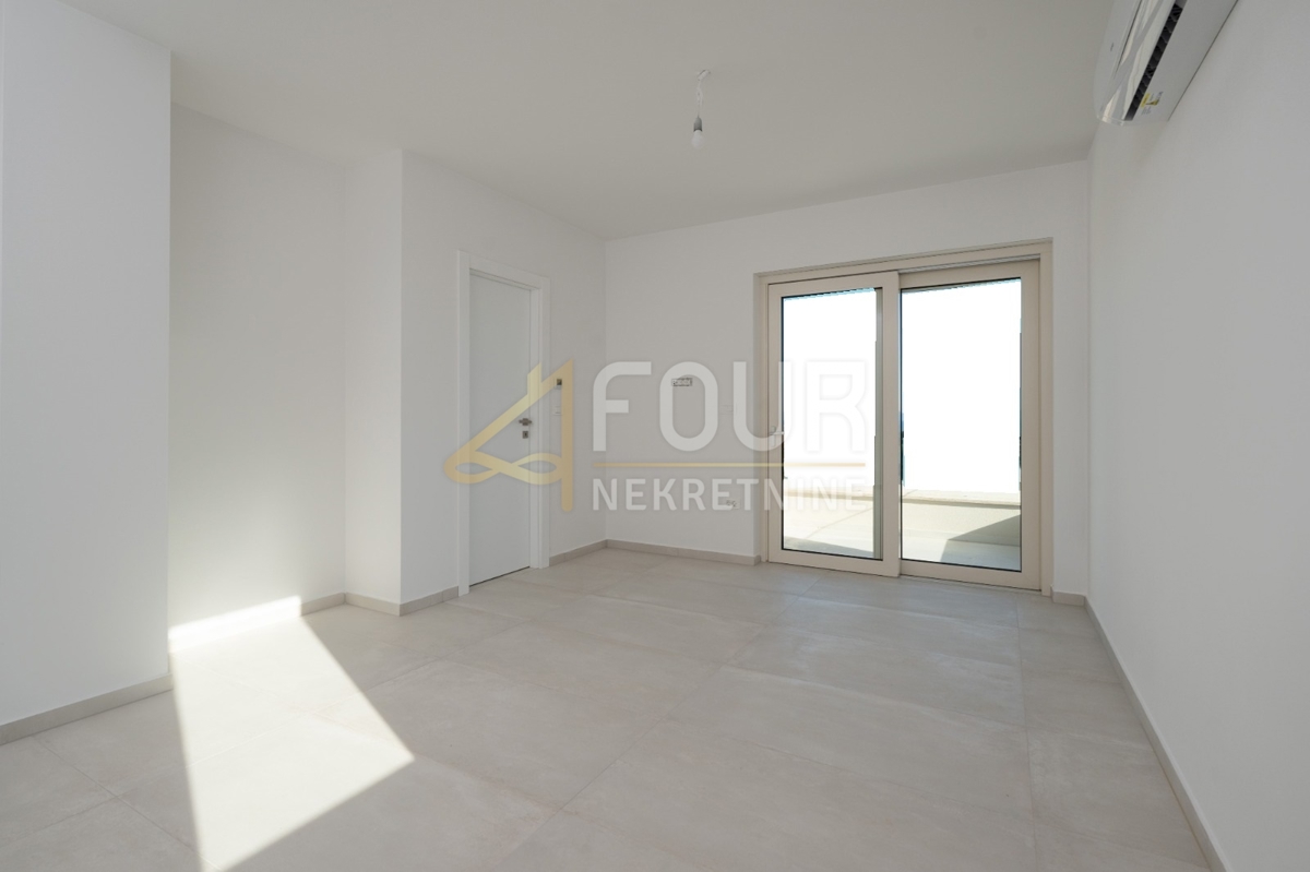 Istra, Ližnjan, samostojna hiša s bazenom