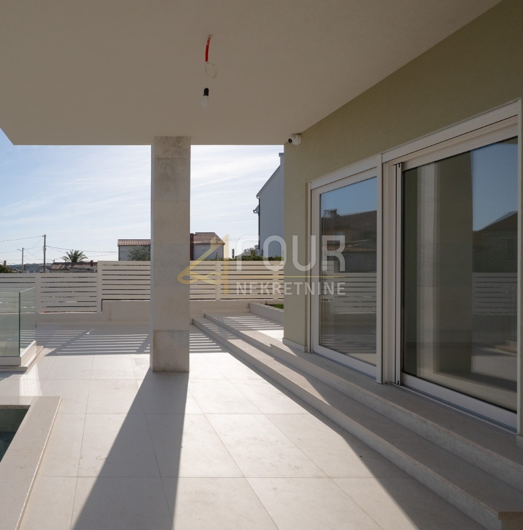 Istra, Ližnjan, samostojna hiša s bazenom