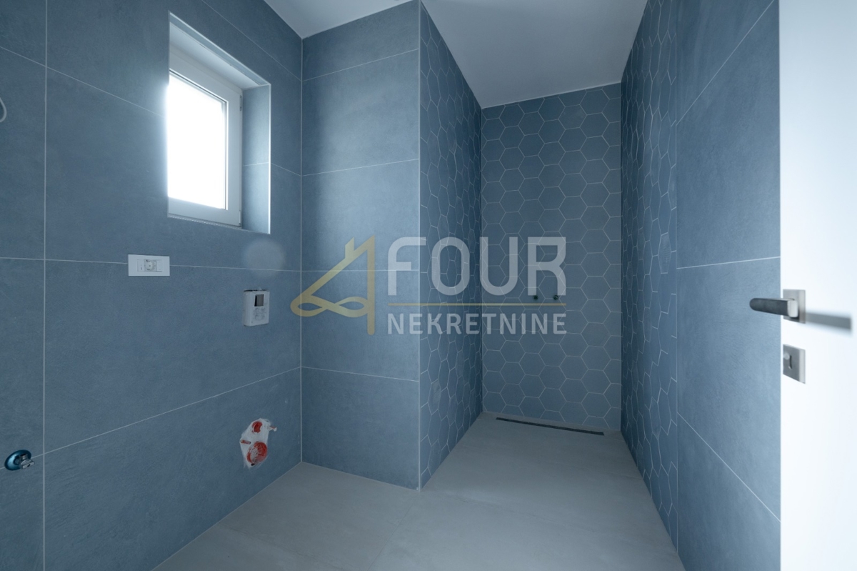 Istra, Ližnjan, samostojna hiša s bazenom