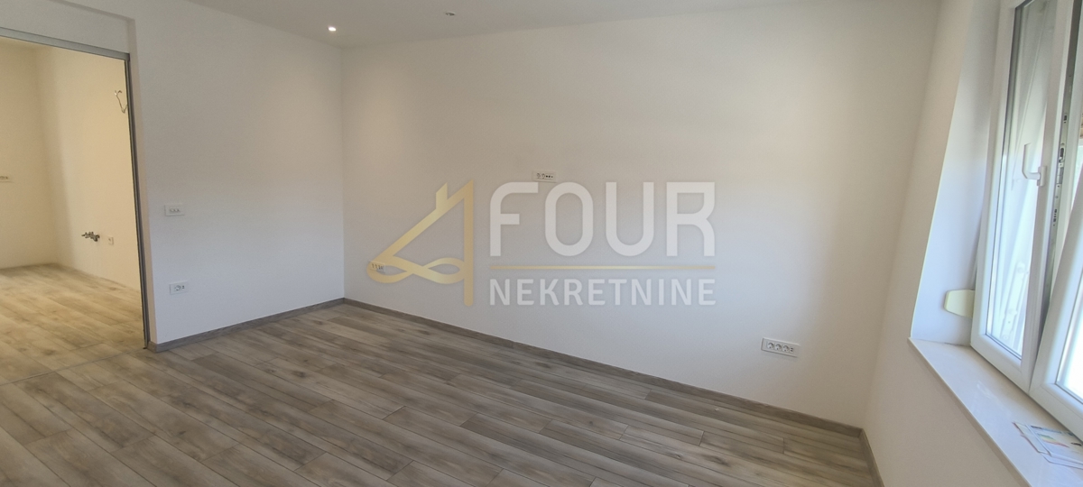 Stanovanje Centar, Pula, 72,83m2