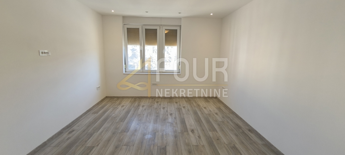 Stanovanje Centar, Pula, 72,83m2